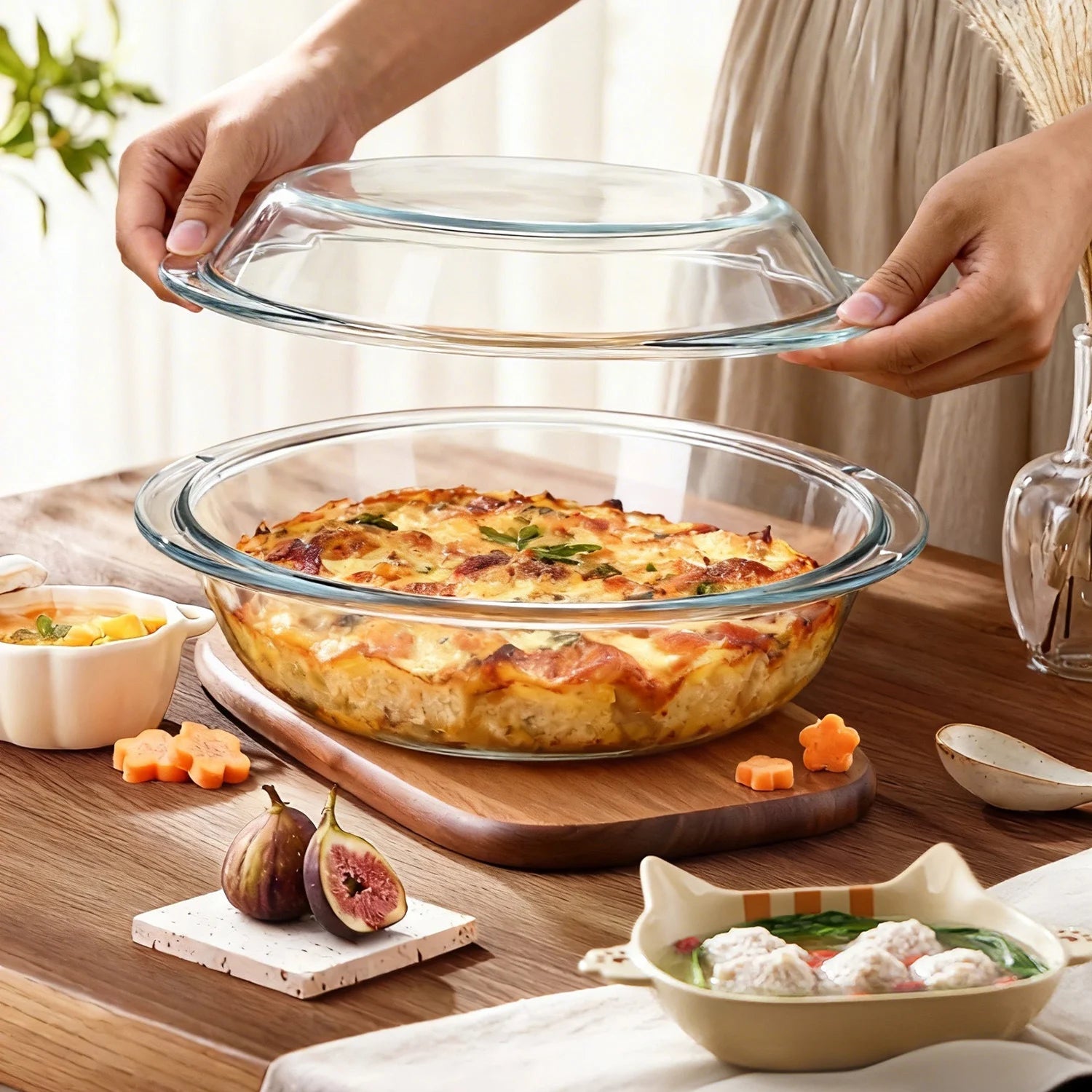 Vas Rotund 20.5x9cm cu Capac, din Sticlă Termorezistentă 1.5L, pentru Cuptor și Gătit, Model Transparent Engros
