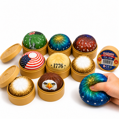 Jucărie Antistres Squishy Liberty Dumplings 12/set, în Cutie Plastic 9cm, Ediție Limitată 250 Edition 1776-2026, Slow Rising, Diferite Modele Engros