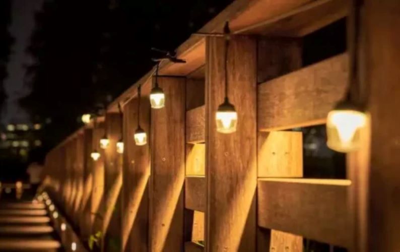 Ghirlanda luminoasa 10M cu Led cu 10 becuri ,lumina alb cald Engros