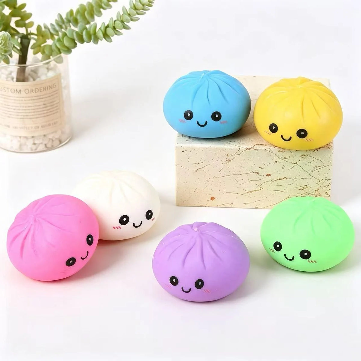 Jucarii Dumpling Squishy 8cm, din Cauciuc cu Sunete 4/Set, Moi si Compresibile, Diferite Culori Engros