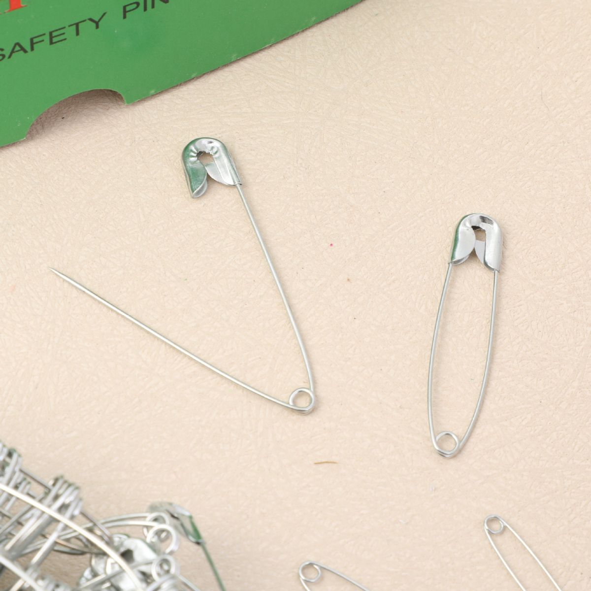 Ace de Siguranță 432/set Metalice, 4cm Ambalate in Cutie Engros