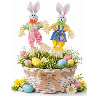 Figurină Decorativă Paște Iepuraș pe Băț 51cm, Figurină 36cm cu Haine Colorate și Detalii din Paie, Diferite Modele Engros