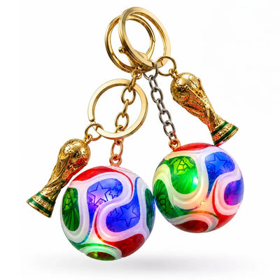 Breloc Luminos Multicolor 10cm, cu Minge de Fotbal și Trofeu Cupa Mondială, cu Inel Metalic si Agățătoare Engros
