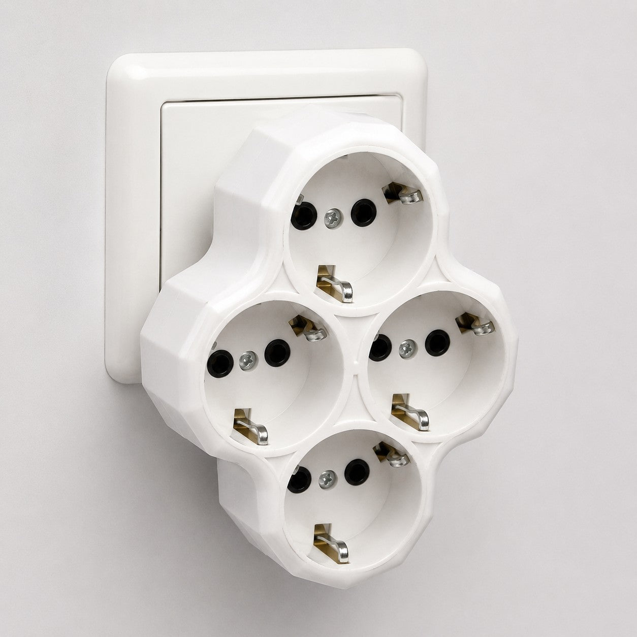 Adaptor Multiplu 4 Prize 16A, 250V, 3680W, cu Împământare Engros