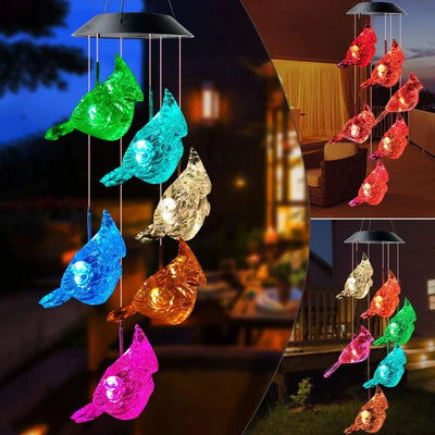 Lampă Solară LED 63cm cu Clopoțel de Vânt, Model cu 6 Păsări Transparente din Plastic, Iluminare LED Multicoloră, Panou Solar si Agățătoare Inclusă Engros