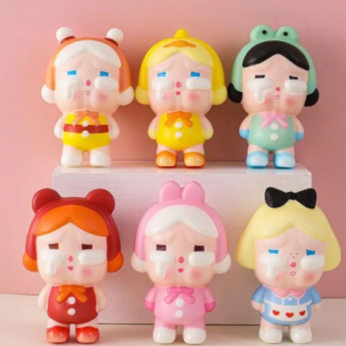 Figurine Squishy Crybaby Crying Again, 13cm Antistres 12/set Diferite Modele Engros