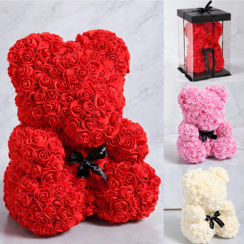 Ursulet din Trandafiri 25cm cu Flori de Spuma, in Cutie Transparenta 30x17cm Diferite Culori Engros