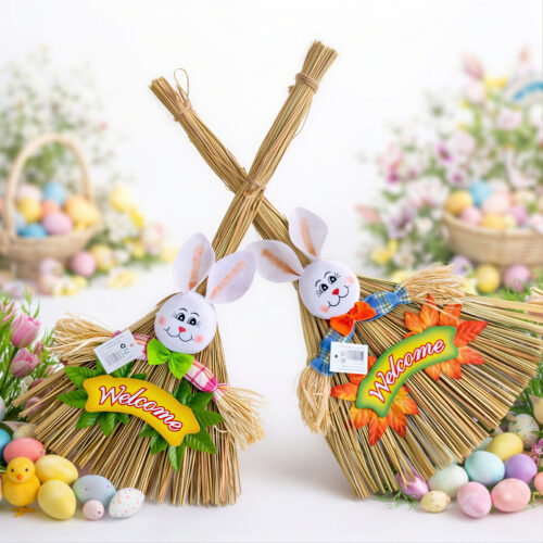 Mătură Decorativă de Paște 52x25cm, cu Iepuraș și Inscripție Welcome, din Paie Naturale, Diferite Modele Colorate Engros