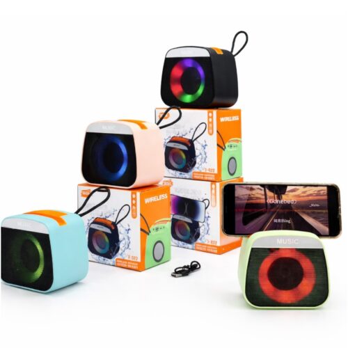 Boxă Portabilă Bluetooth cu LED RGB Multicolor si Suport Telefon 10.5x11cm, cu Agățătoare Diferite Culori Engros